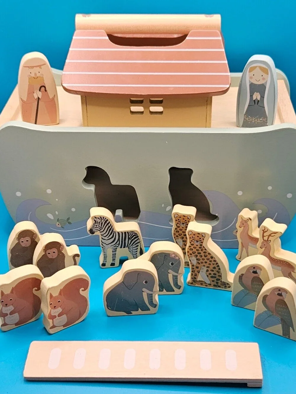 Wooden Noah's Ark Animal Play Set - Multicolor
